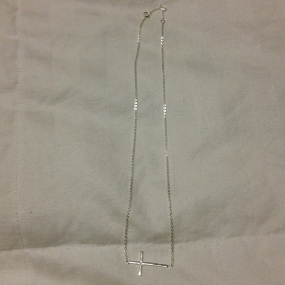 Cross adjustable necklace