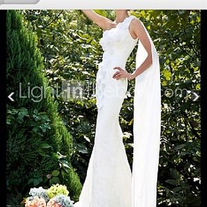 Beautiful White Trumpet Wedding Gown NWT+Free Gift