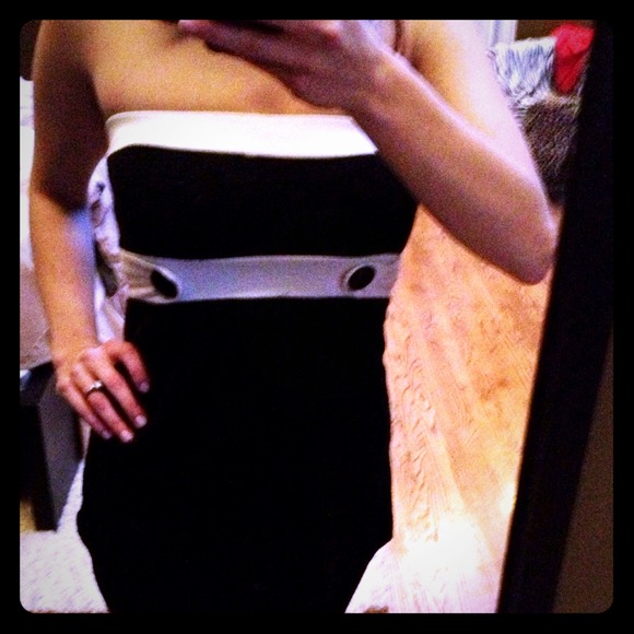 SOLD❗❗Black and white tube top with buttons