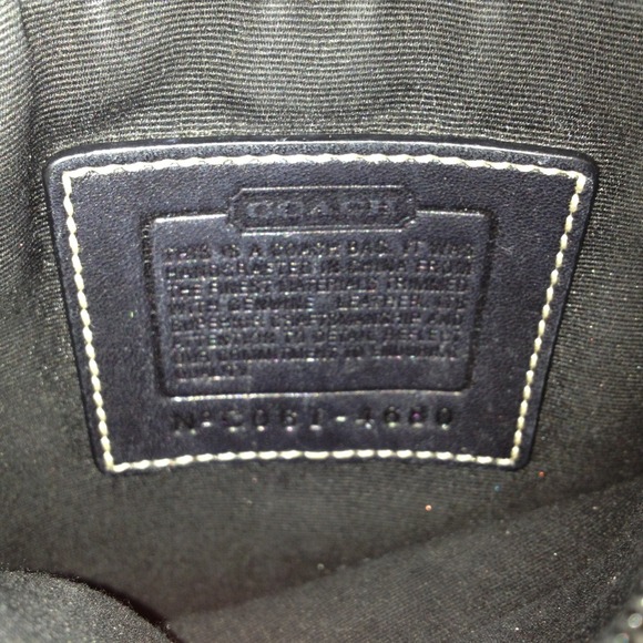 Crossbody 100% authentic Coach bag!! - Picture 3 of 4