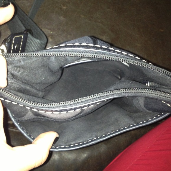 Crossbody 100% authentic Coach bag!! - Picture 4 of 4