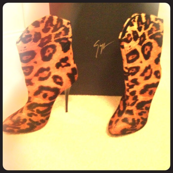 Just reduced!  Giuseppe zanotti boots
