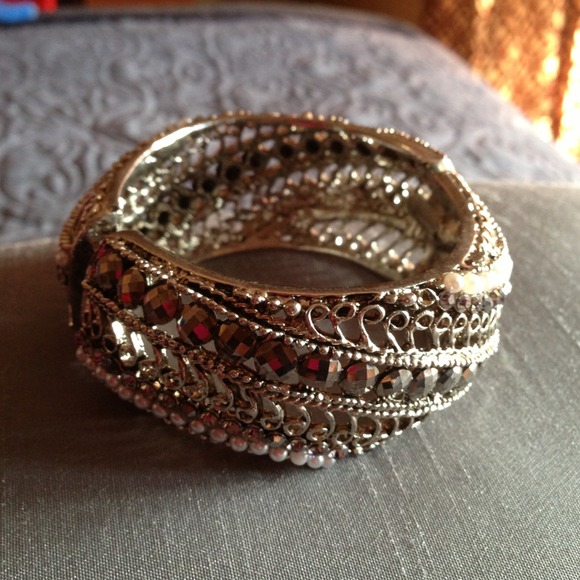 Elegant bracelet