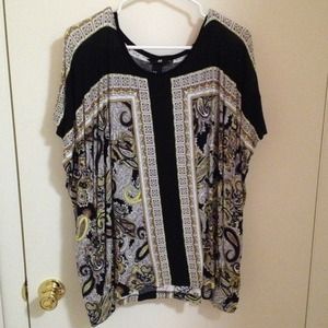 SOLD 🚫🚫🚫Fun comfy H&M top
