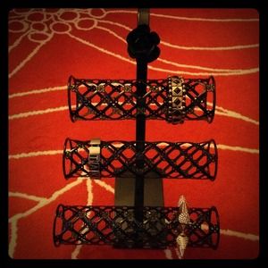Metal 3-Tier Bracelet Holder