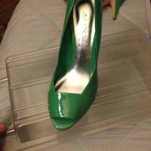 aldo green pumps