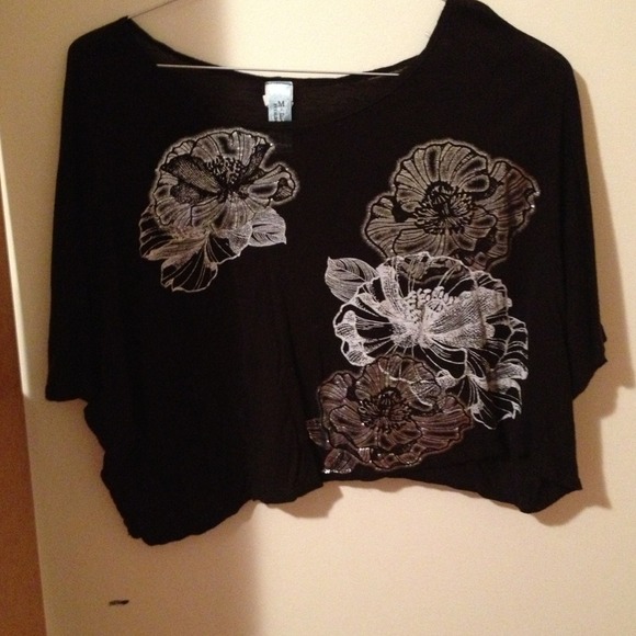 Half Top Black and Silver Flowers