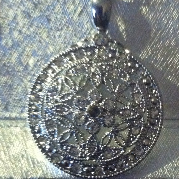 Necklace - Picture 3 of 3