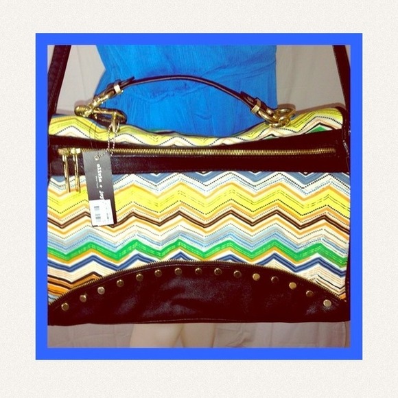 SOLD &📦with💗 - Olivia + Joy Satchel - NWT 🐝 - Picture 4 of 4