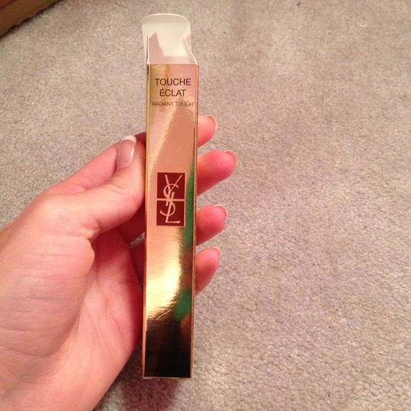 YSL touché éclat radiant touch highlighter
