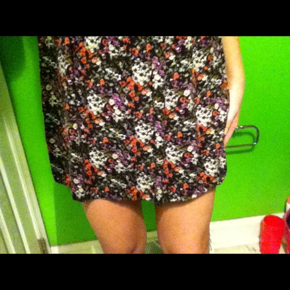 Dress - Picture 2 of 4