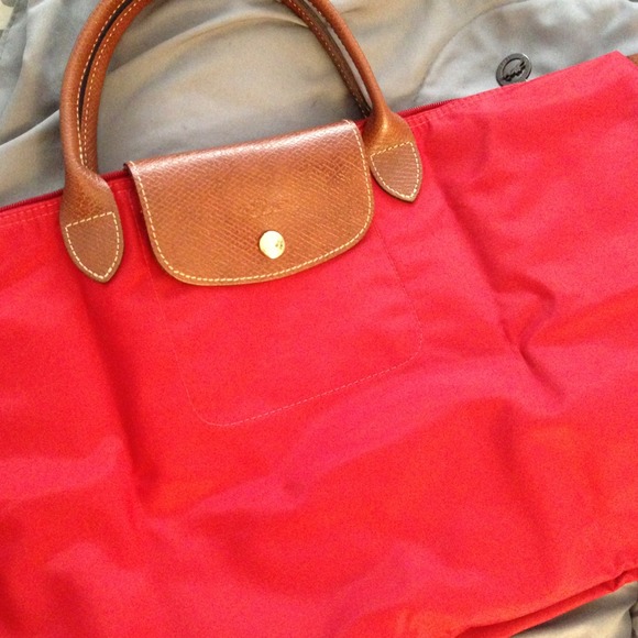 SOLD Longchamp le pliage medium tote