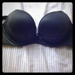 Double padded push-up bra.