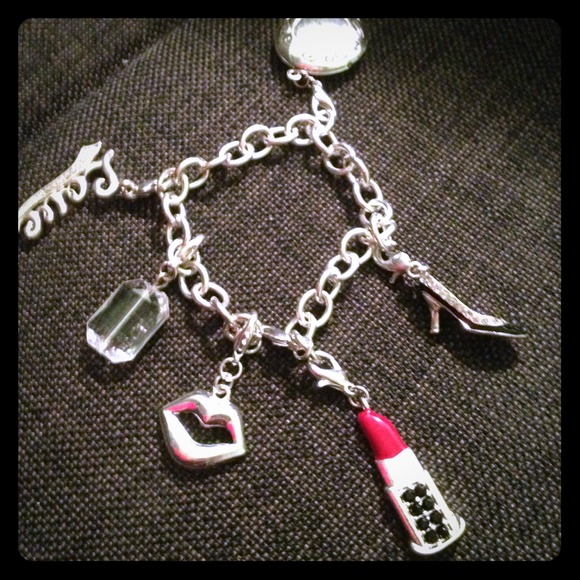 Charm bracelet💄👜💋👠
