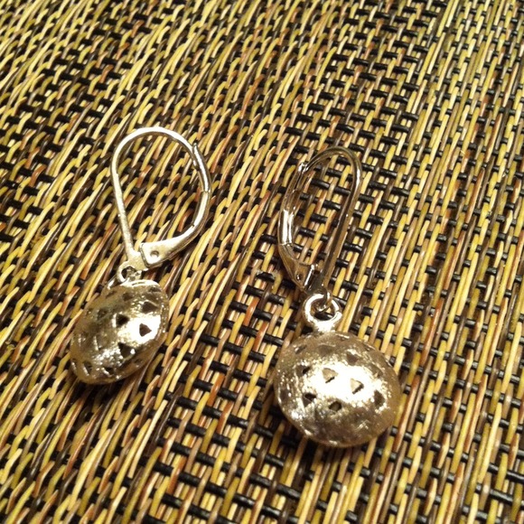 Patterned drop earrings!