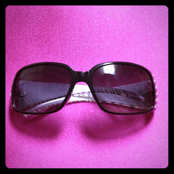 Zebra rhinestone sunglasses