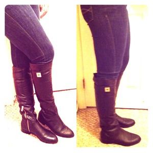 🌷SOLD🌷More pics of MK Boots