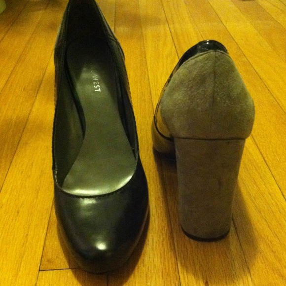 Colorblock Pumps - Picture 3 of 4