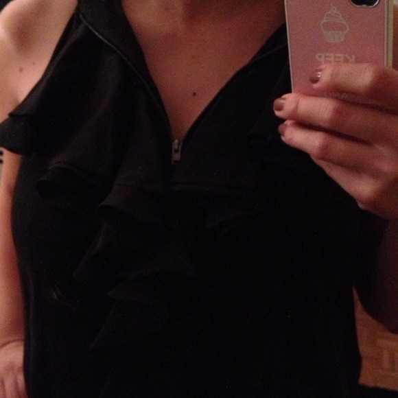 100% silk top with ruffles and long zippered front - Picture 2 of 4