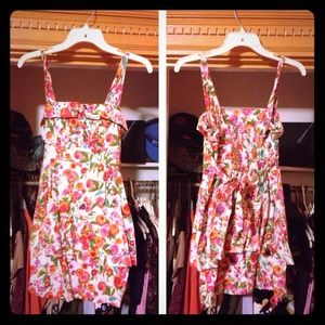 Forever 21 floral Peplum dress size M