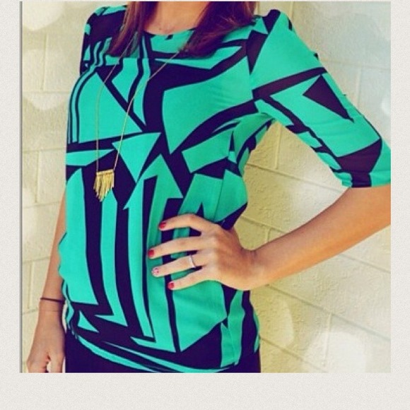 Everly Geometric Top
