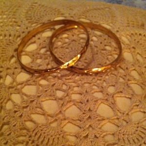Cute Gold-tone Bangles