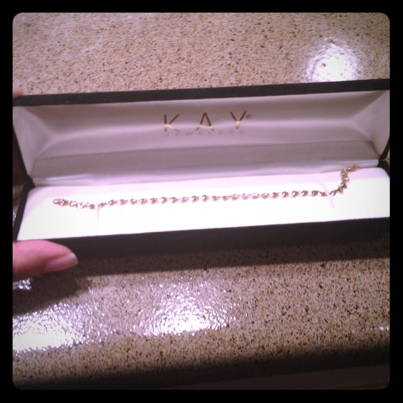 14k gold Kay Jewelers bracelet!