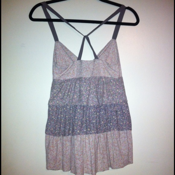 multi layer American eagle top - Picture 2 of 2