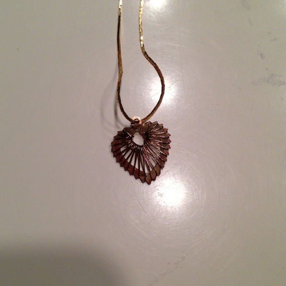 Pretty neckless - Picture 2 of 2