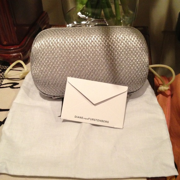 🎀🎀Traded🎀🎀---Diane von Furstenberg clutch
