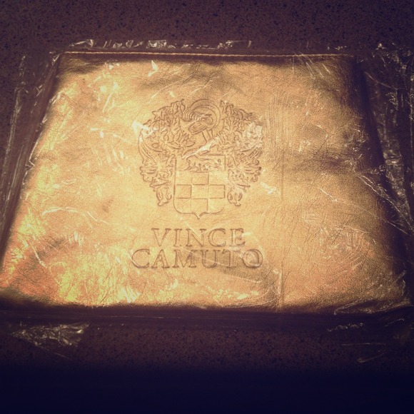 Vince Camuto makeup bag
