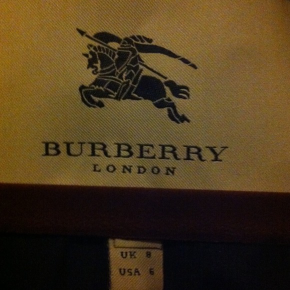 Burberry Jacket (It's a cute cropped jacket) - Picture 2 of 4