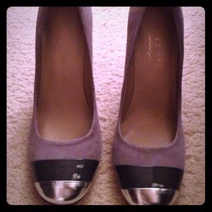 Talbots lavender/silver tip heel