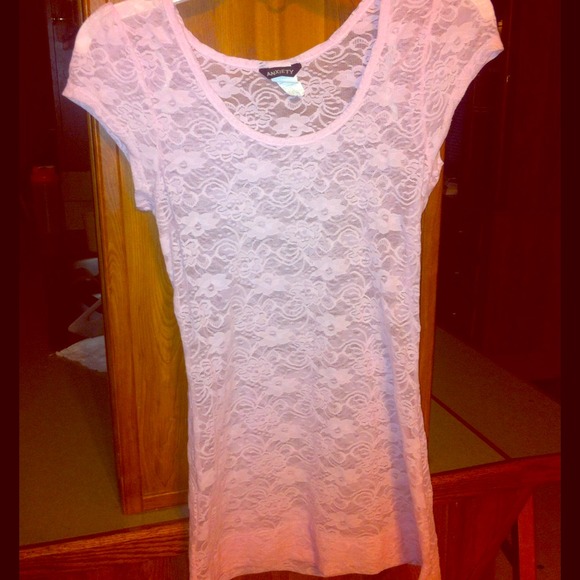 🚩SOLD🚩Short sleeved lace shirt