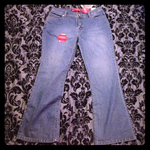 🚫BUNDLED🚫Jeans!  Brand new, bootcut jeans.