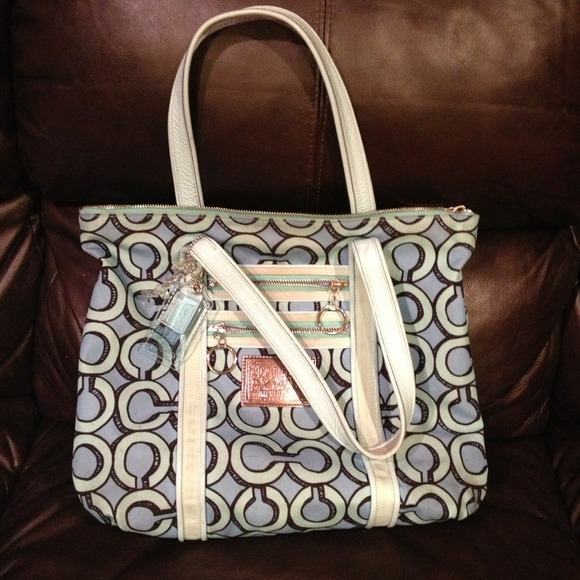 Coach purse/tote "Poppy"