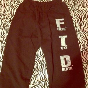 Black Fresh To Death baggy sweats