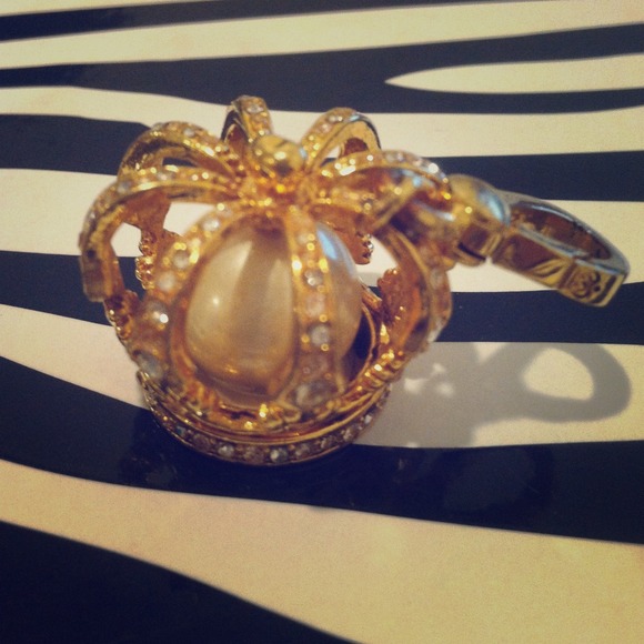 Juicy couture crown charm