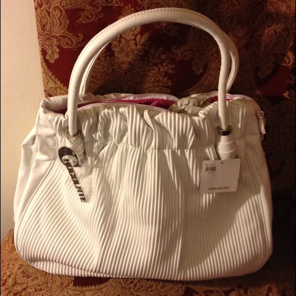 ✨SOLD✨🆕Chocolate handbag (white)