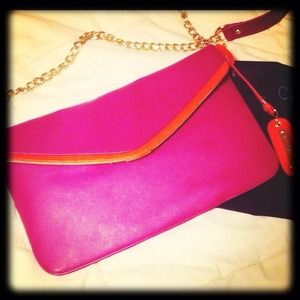 Super cute clutch/crossbody!