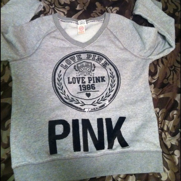 ✋💢SOLD. Victoria's Secret PINK Pullover