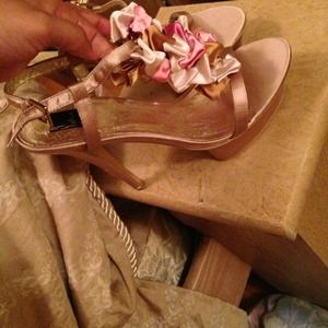 Glint ruffle platform heels 8