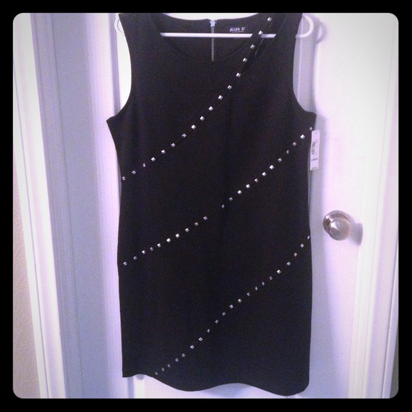 ✂Reduced✂Allen B, Black dress with studs.  NWT - Picture 1 of 4