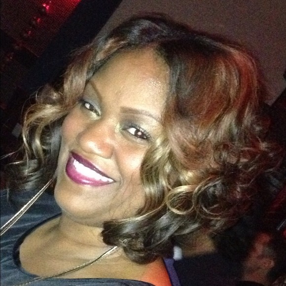 ??Meet your seller???????????? - Picture 4 of 4