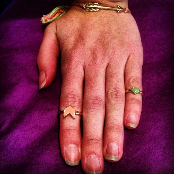 Jewelry - Midway rings