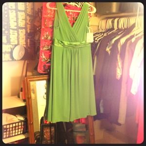 Brand new David's bridal dress in "clover"