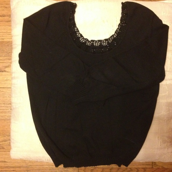 💌SOLD💌Limited scoop beaded neck sweater