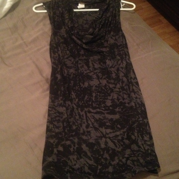 Long black and grey burn out tank
