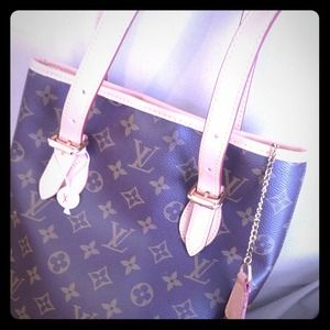 Louis Vuitton Purse