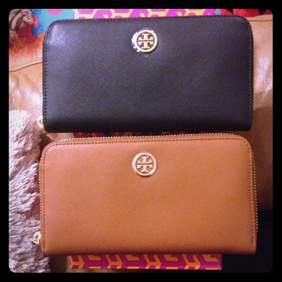 ⛔SOLD OUT⛔ AUTH Tory Burch Robinson wallet